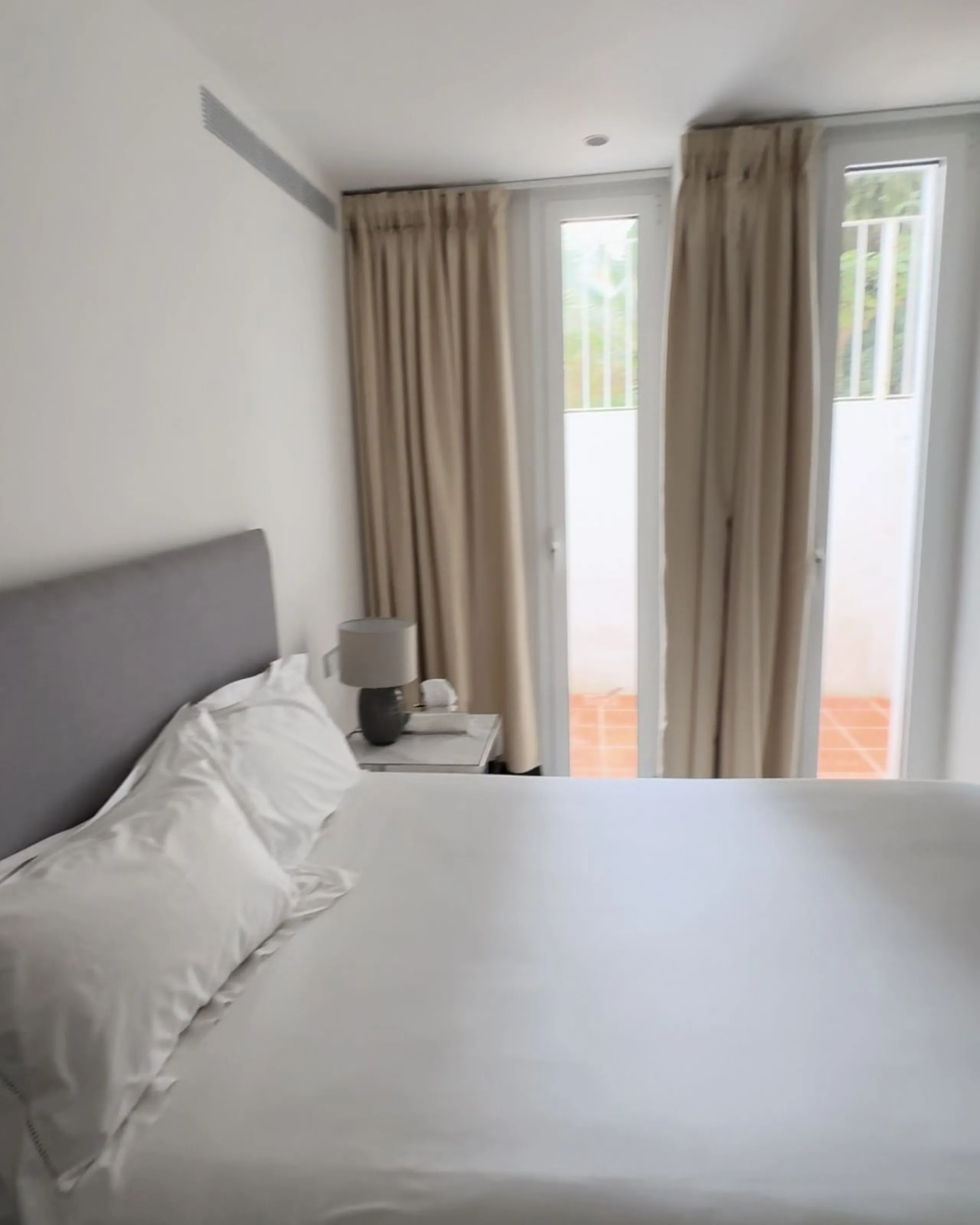 For Sale: Elegant Fully Renovated Townhouse near Puente Romano