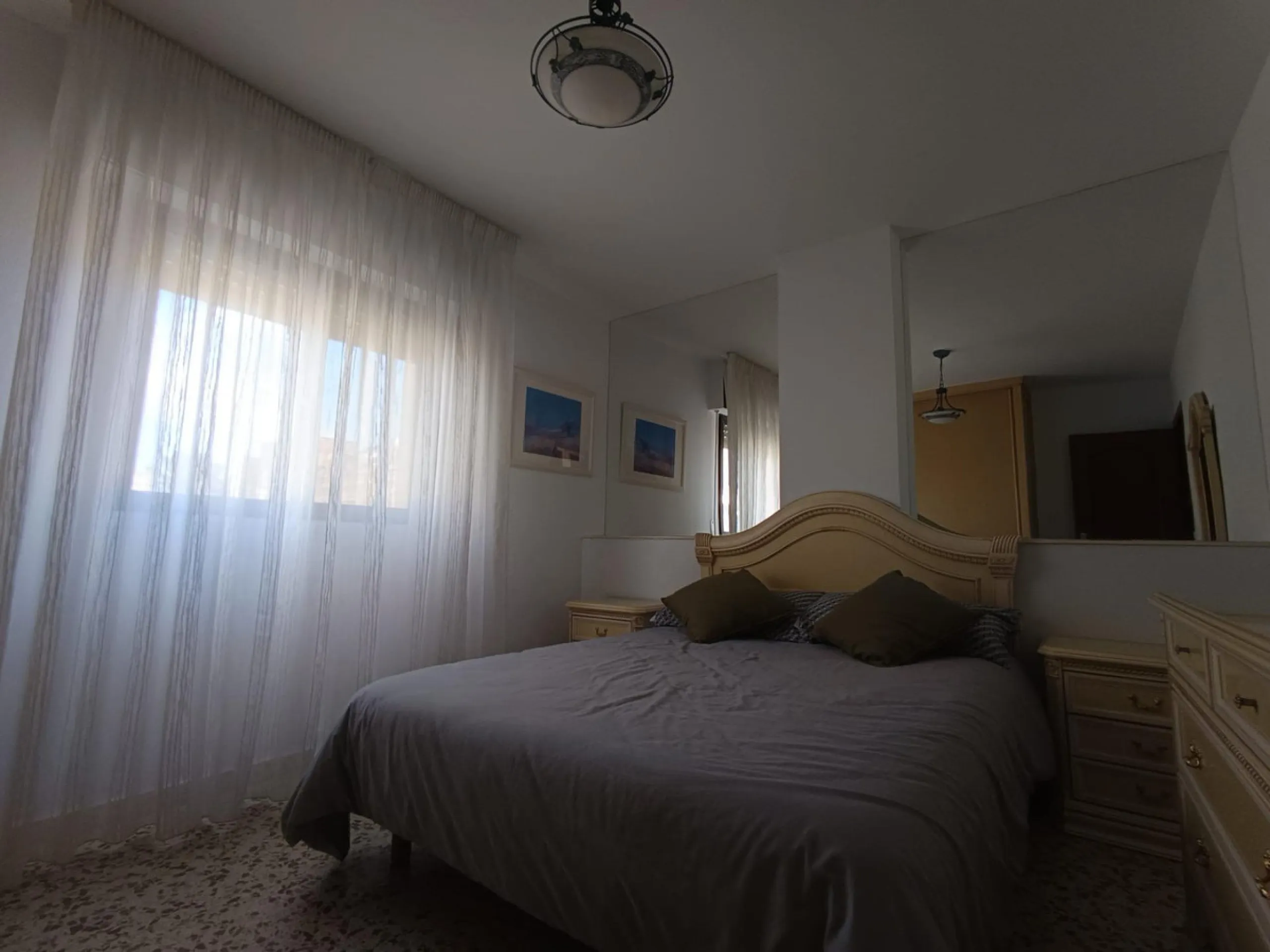 Apartment - Middle Floor Apartment в продаже в Fuengirola, Málaga. В доме 4 спален и 1 ванных комнат. Площадь дома 110 м²