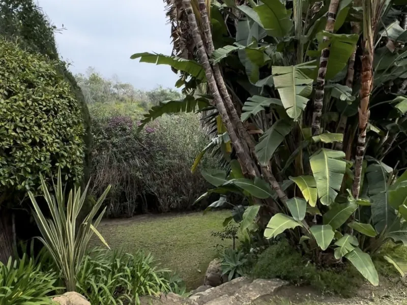 For Sale: Elegant Fully Renovated Townhouse near Puente Romano