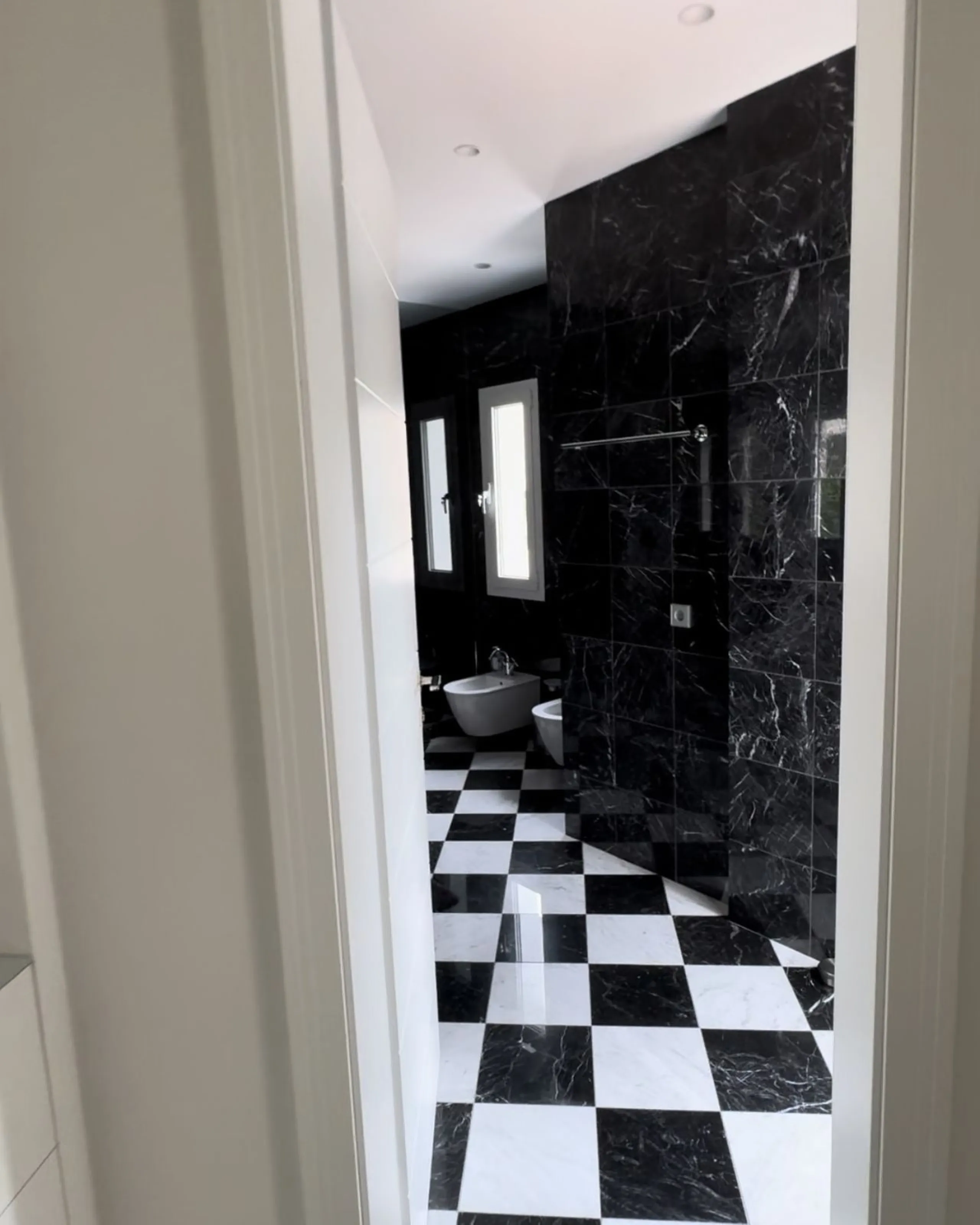 For Sale: Elegant Fully Renovated Townhouse near Puente Romano
