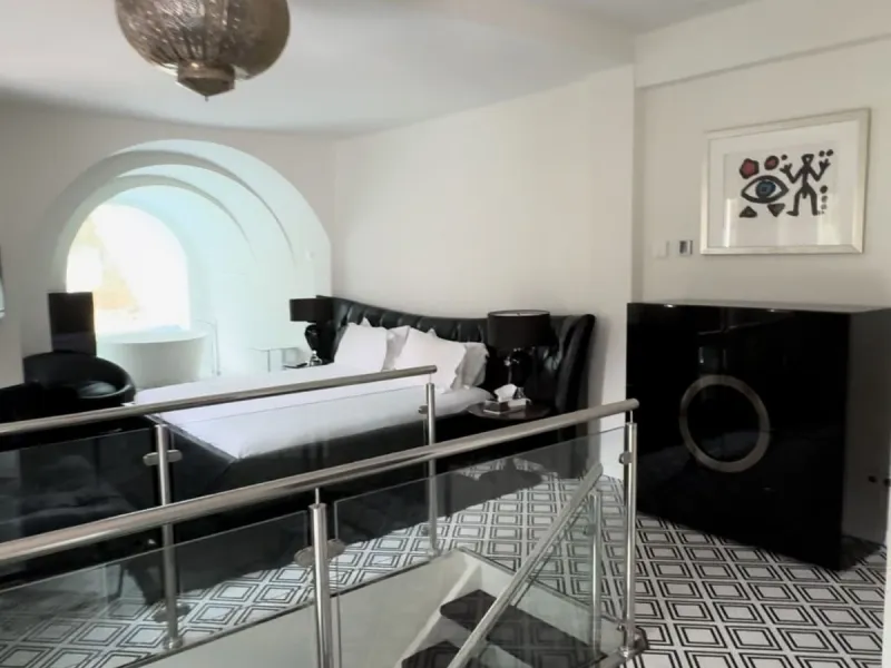 For Sale: Elegant Fully Renovated Townhouse near Puente Romano