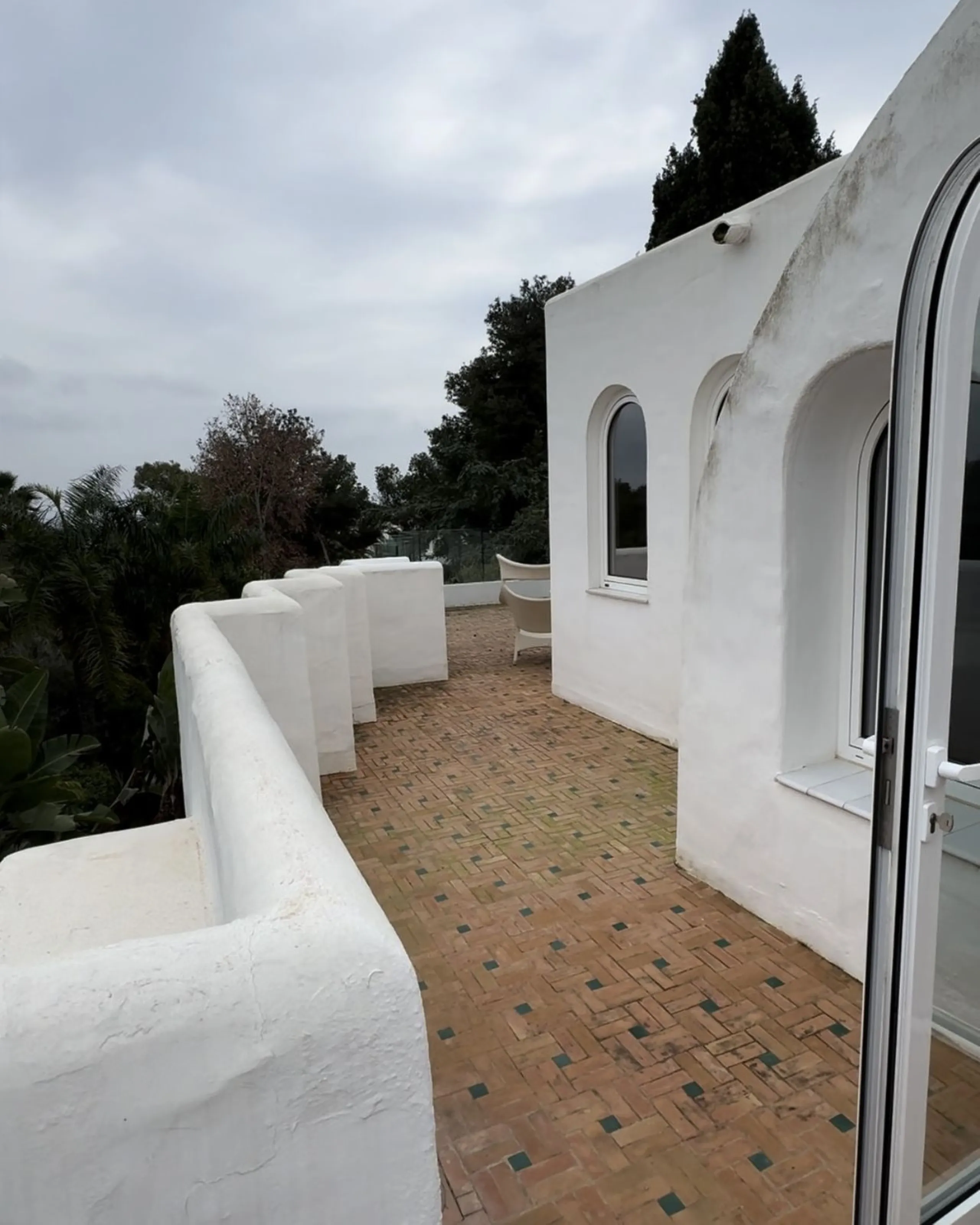 For Sale: Elegant Fully Renovated Townhouse near Puente Romano