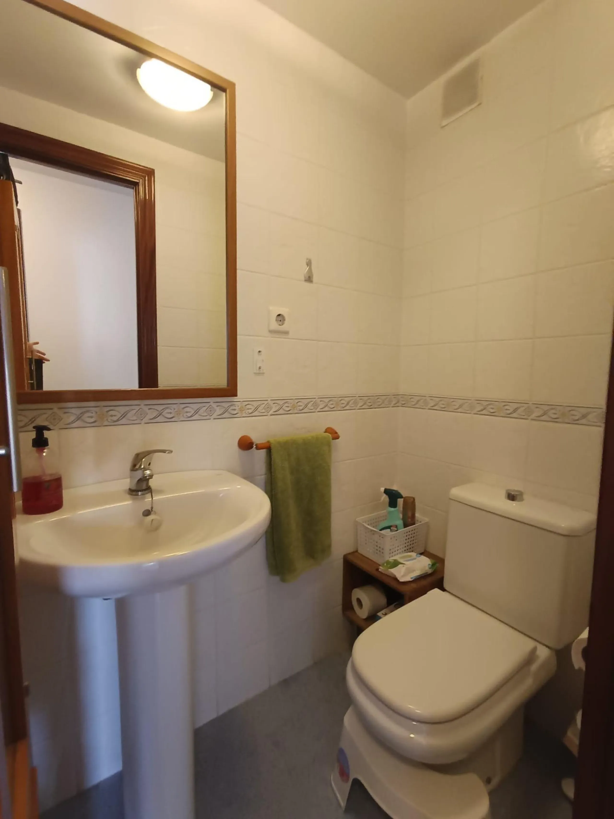 Apartment - Middle Floor Apartment в продаже в Fuengirola, Málaga. В доме 4 спален и 1 ванных комнат. Площадь дома 110 м²