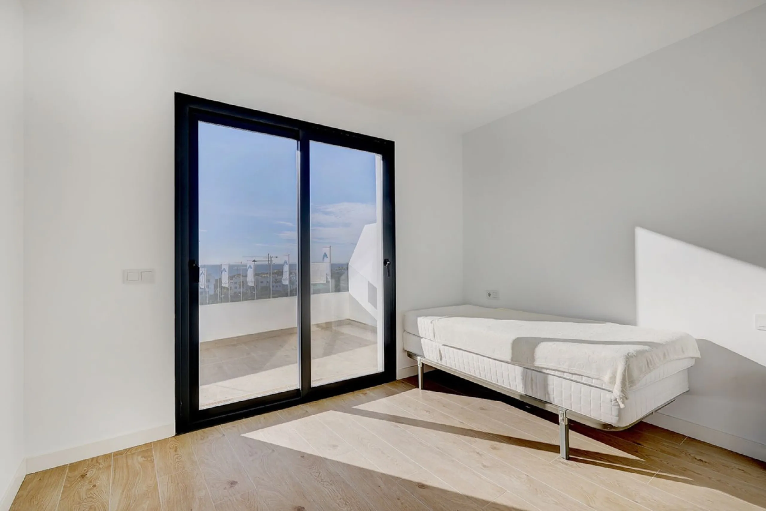 We are delighted to present this exceptional brand new two-bedroom apartment on the first floor of the brand-new One80 Suites development.