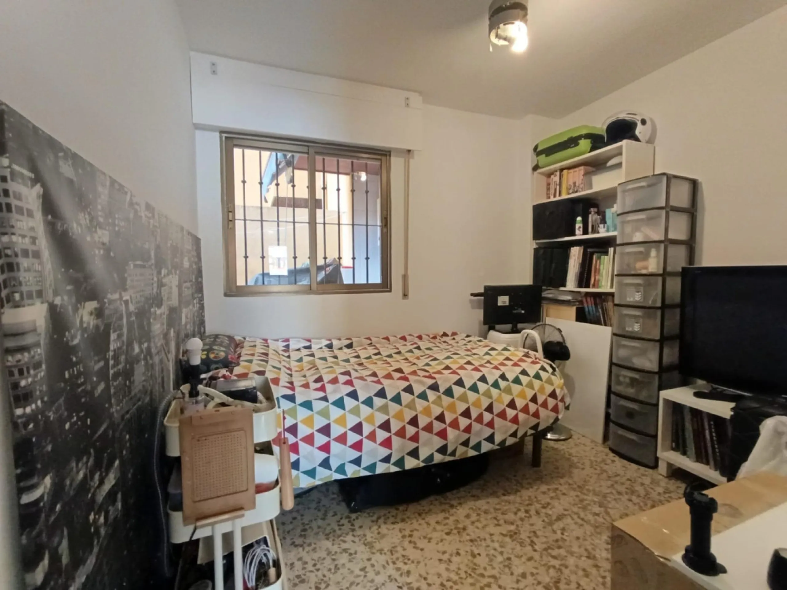 Apartment - Middle Floor Apartment в продаже в Fuengirola, Málaga. В доме 4 спален и 1 ванных комнат. Площадь дома 110 м²