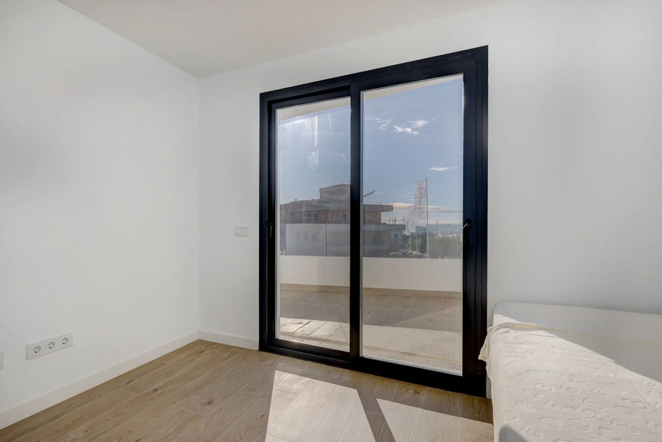 We are delighted to present this exceptional brand new two-bedroom apartment on the first floor of the brand-new One80 Suites development.