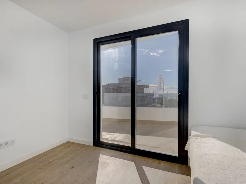 We are delighted to present this exceptional brand new two-bedroom apartment on the first floor of the brand-new One80 Suites development.