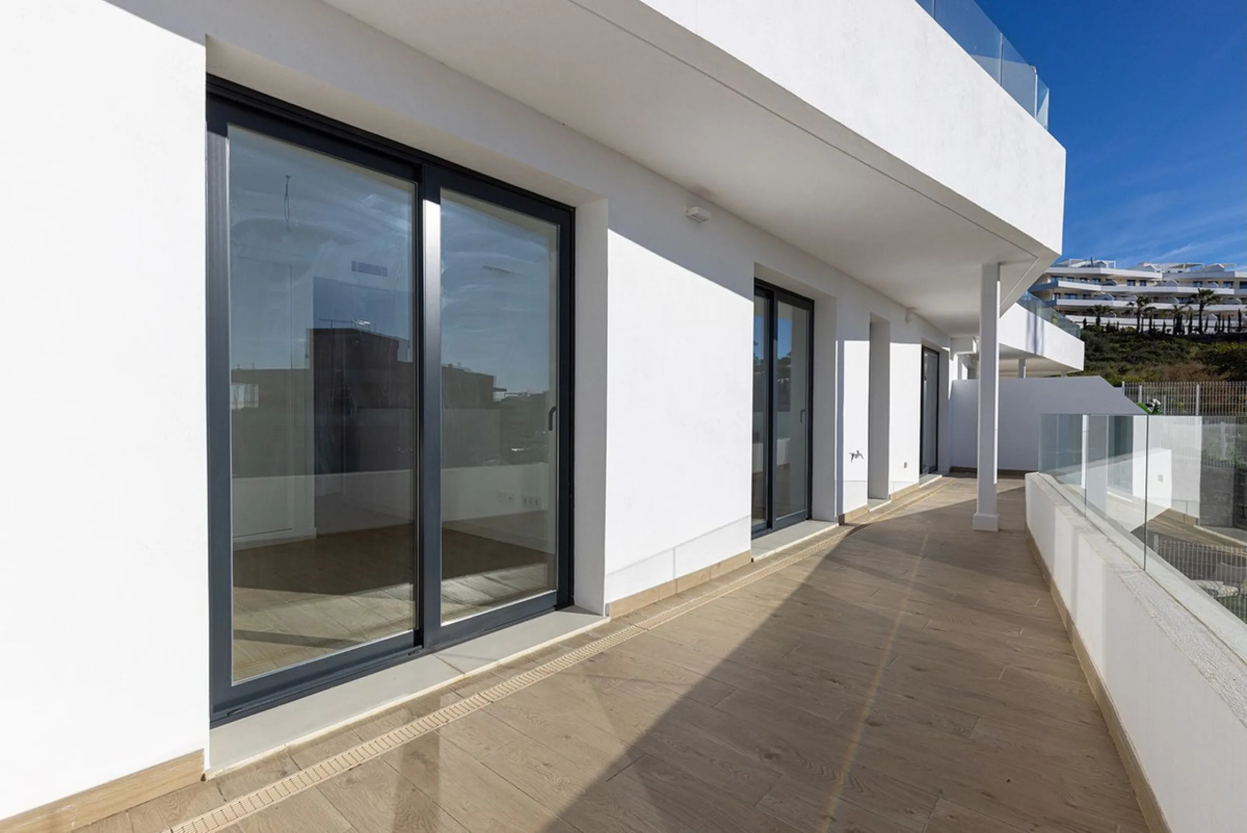We are delighted to present this exceptional brand new two-bedroom apartment on the first floor of the brand-new One80 Suites development.