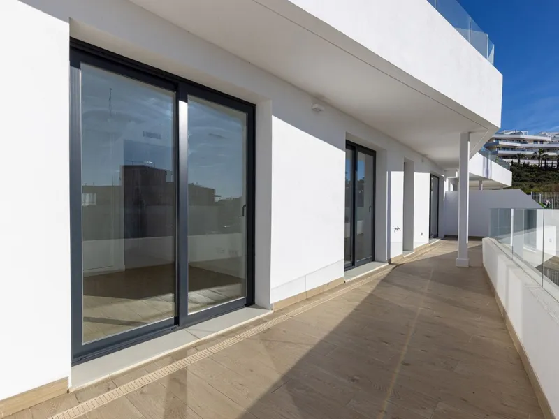 We are delighted to present this exceptional brand new two-bedroom apartment on the first floor of the brand-new One80 Suites development.