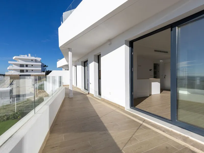 We are delighted to present this exceptional brand new two-bedroom apartment on the first floor of the brand-new One80 Suites development.