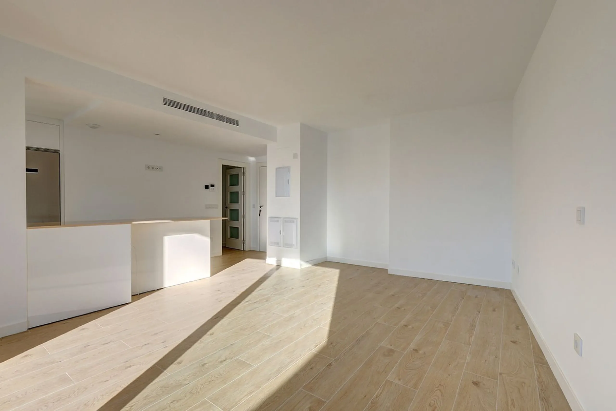 We are delighted to present this exceptional brand new two-bedroom apartment on the first floor of the brand-new One80 Suites development.