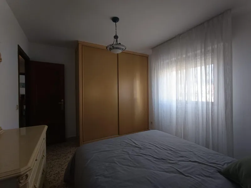 Apartment - Middle Floor Apartment в продаже в Fuengirola, Málaga. В доме 4 спален и 1 ванных комнат. Площадь дома 110 м²