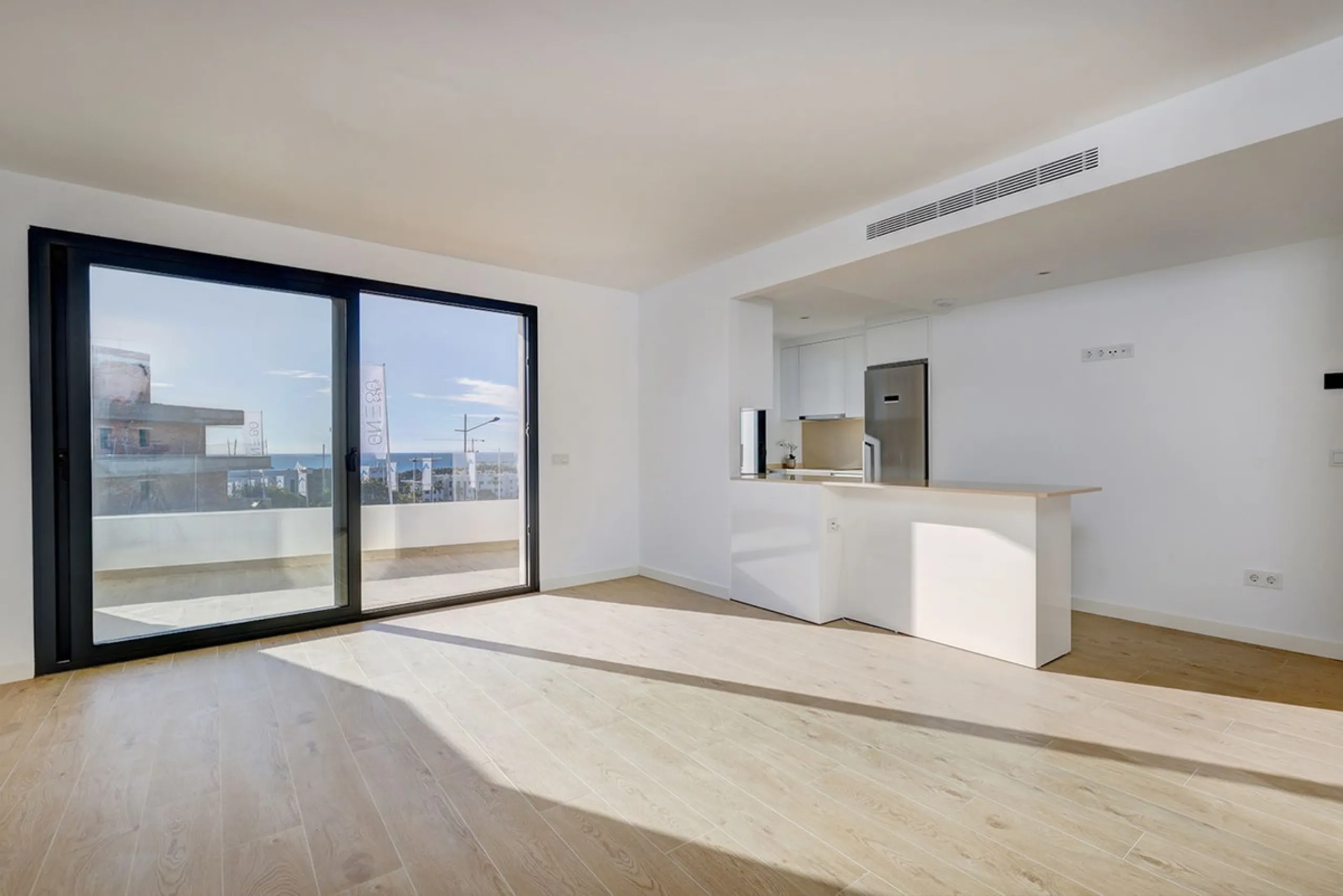 We are delighted to present this exceptional brand new two-bedroom apartment on the first floor of the brand-new One80 Suites development.