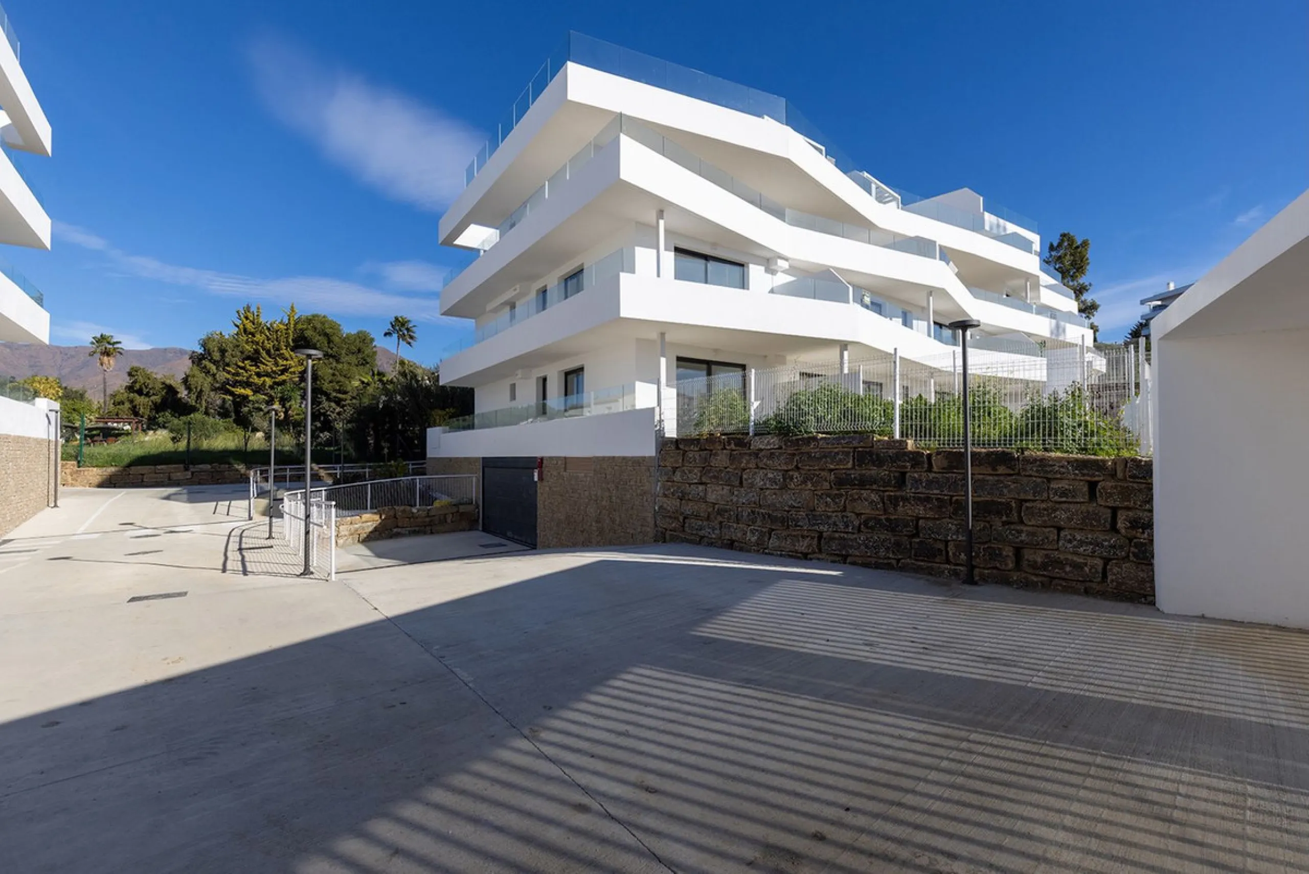We are delighted to present this exceptional brand new two-bedroom apartment on the first floor of the brand-new One80 Suites development.