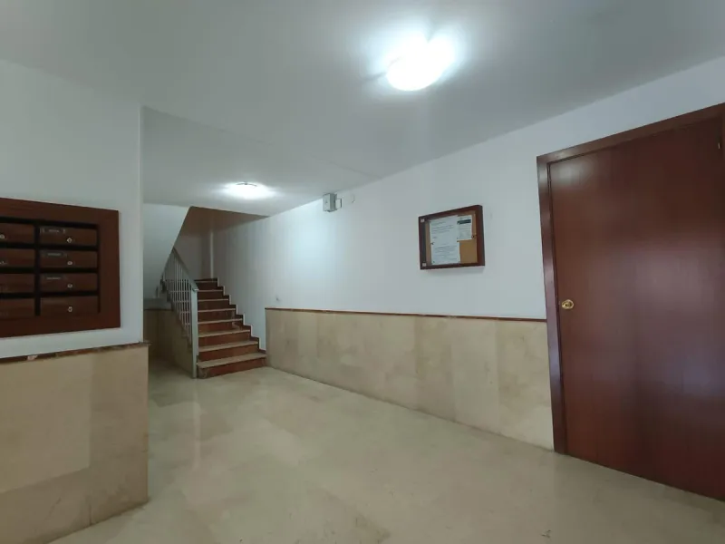 Apartment - Middle Floor Apartment в продаже в Fuengirola, Málaga. В доме 4 спален и 1 ванных комнат. Площадь дома 110 м²