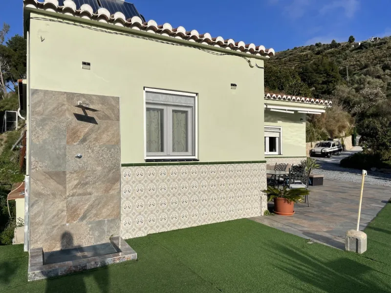 *Located in Rio de la Miel near Nerja*