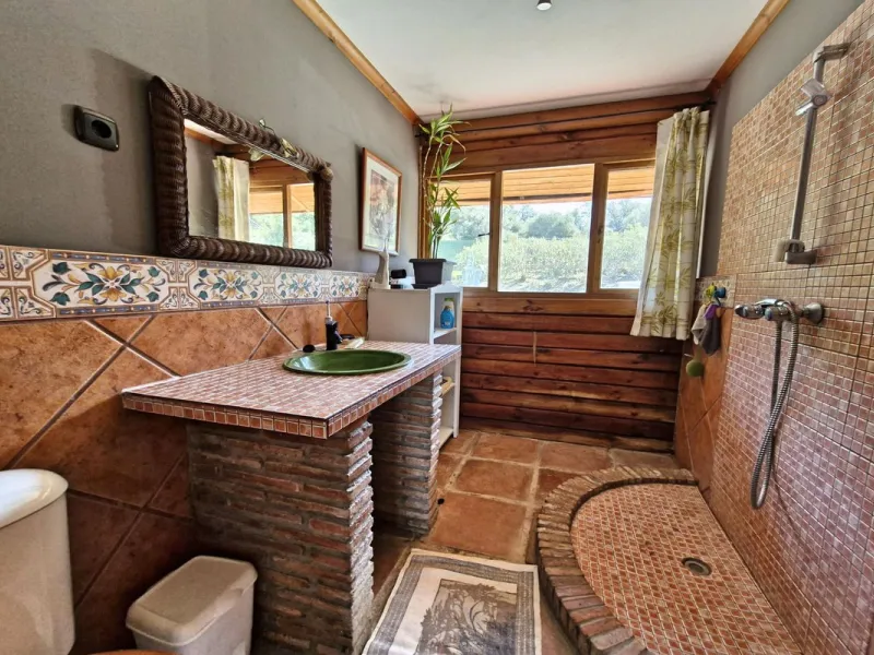 House - Finca - Cortijo в продаже в Coín, Málaga. В доме 3 спален и 2 ванных комнат. Площадь дома 162 м². Площадь участка 10620 м²