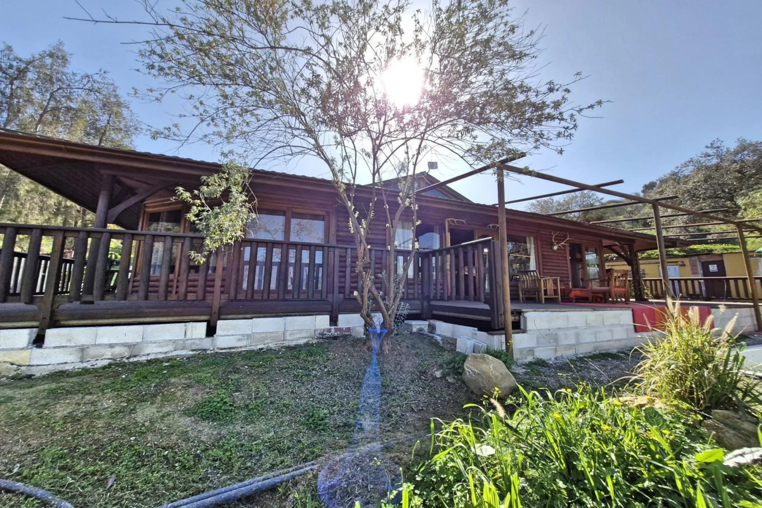 House - Finca - Cortijo в продаже в Coín, Málaga. В доме 3 спален и 2 ванных комнат. Площадь дома 162 м². Площадь участка 10620 м²