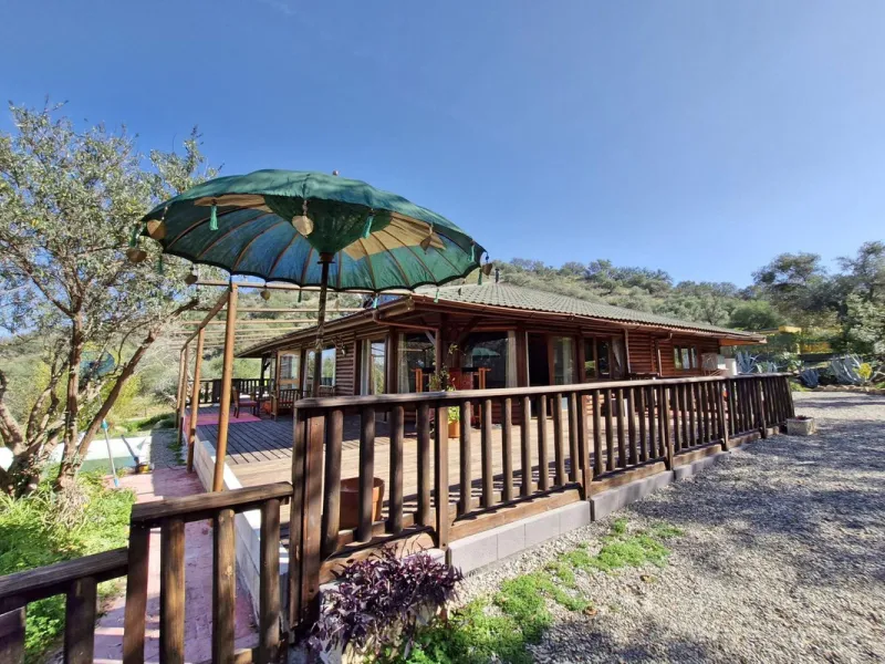 House - Finca - Cortijo в продаже в Coín, Málaga. В доме 3 спален и 2 ванных комнат. Площадь дома 162 м². Площадь участка 10620 м²