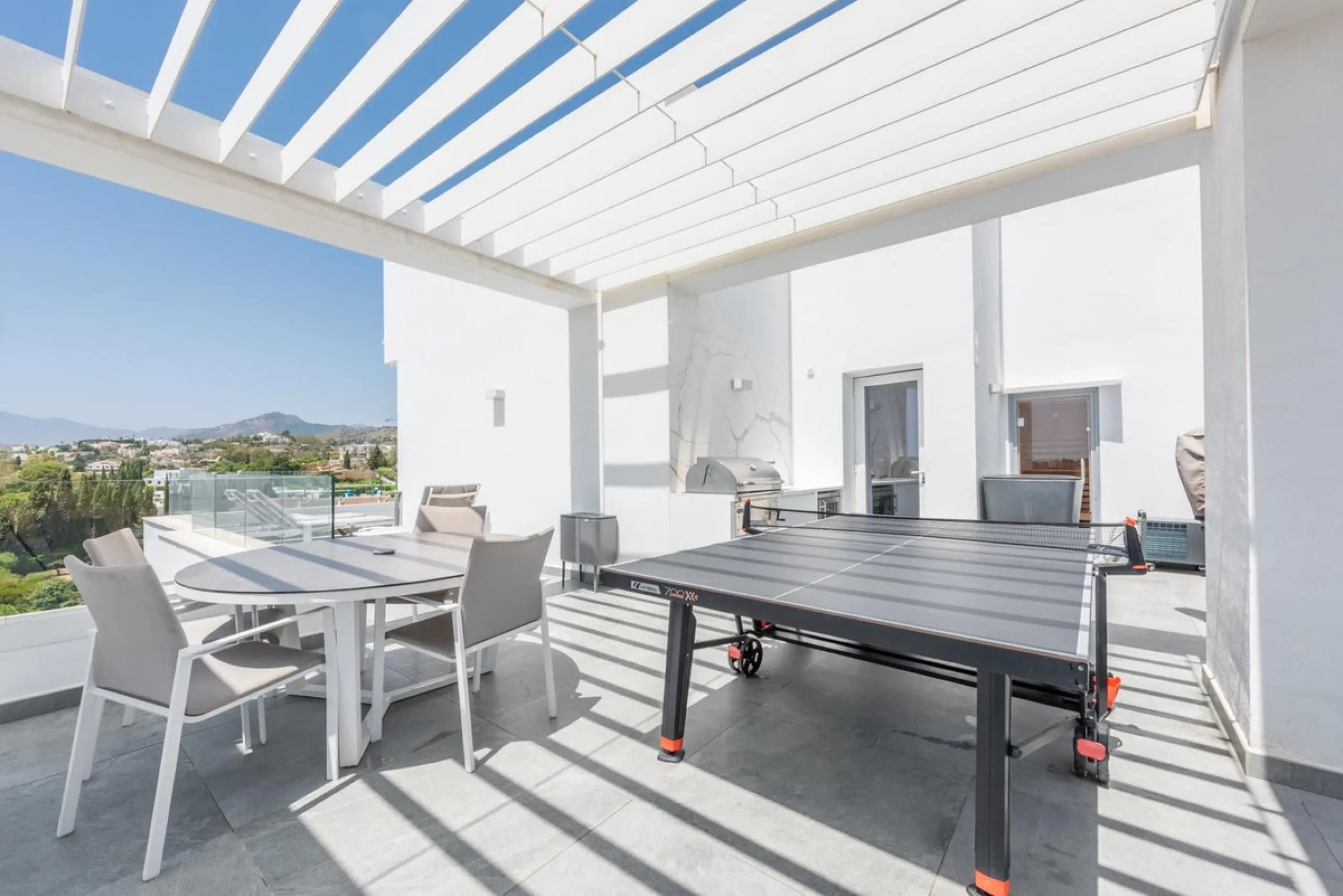 CONTEMPORARY PENTHOUSE WITH SEA AND GOLF VIEWS IN LA QUINTA