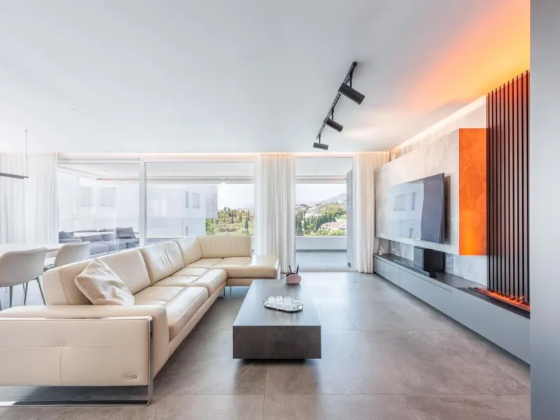CONTEMPORARY PENTHOUSE WITH SEA AND GOLF VIEWS IN LA QUINTA