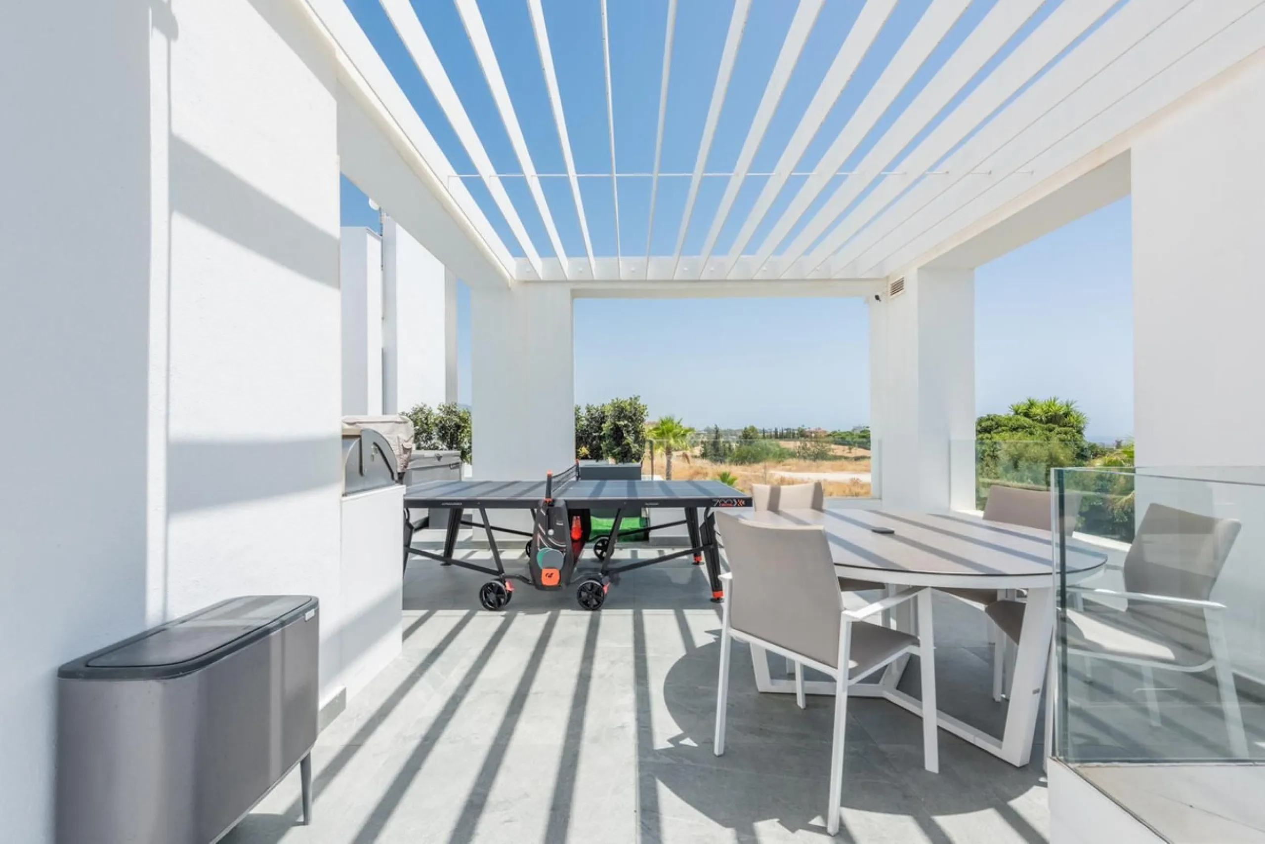 CONTEMPORARY PENTHOUSE WITH SEA AND GOLF VIEWS IN LA QUINTA