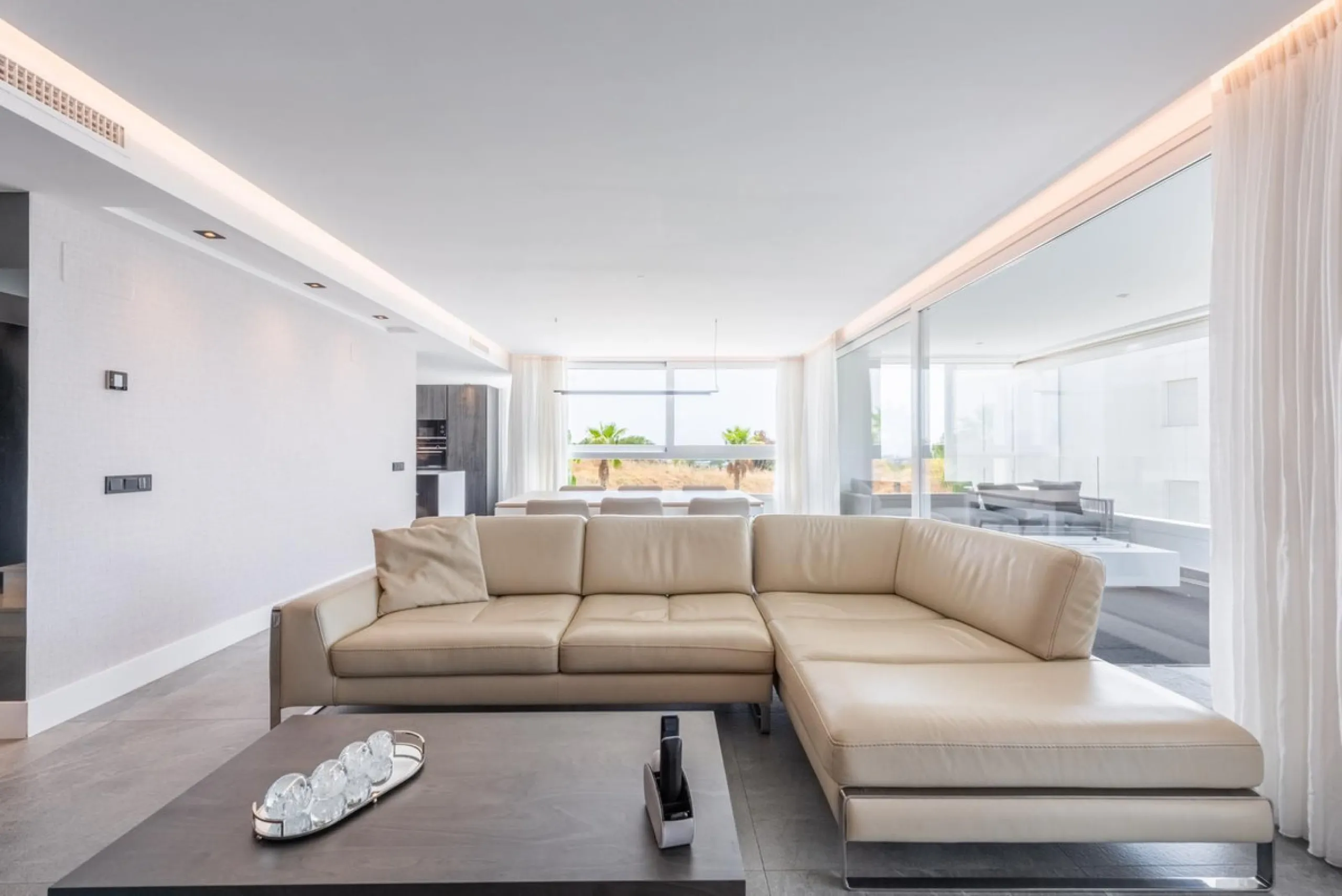 CONTEMPORARY PENTHOUSE WITH SEA AND GOLF VIEWS IN LA QUINTA