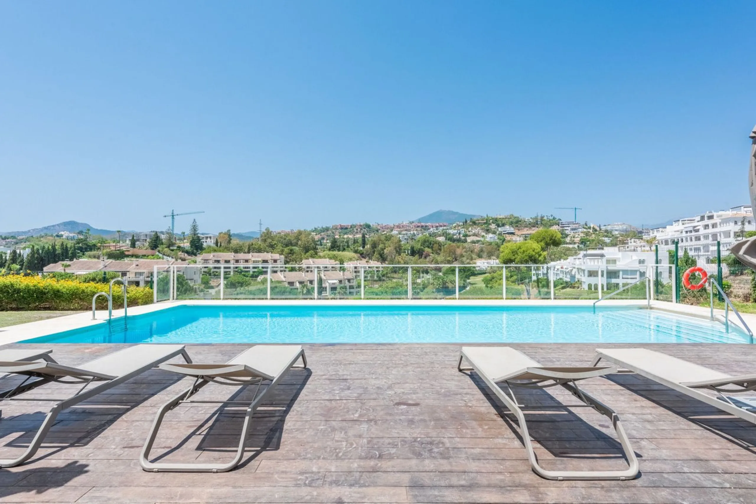 CONTEMPORARY PENTHOUSE WITH SEA AND GOLF VIEWS IN LA QUINTA