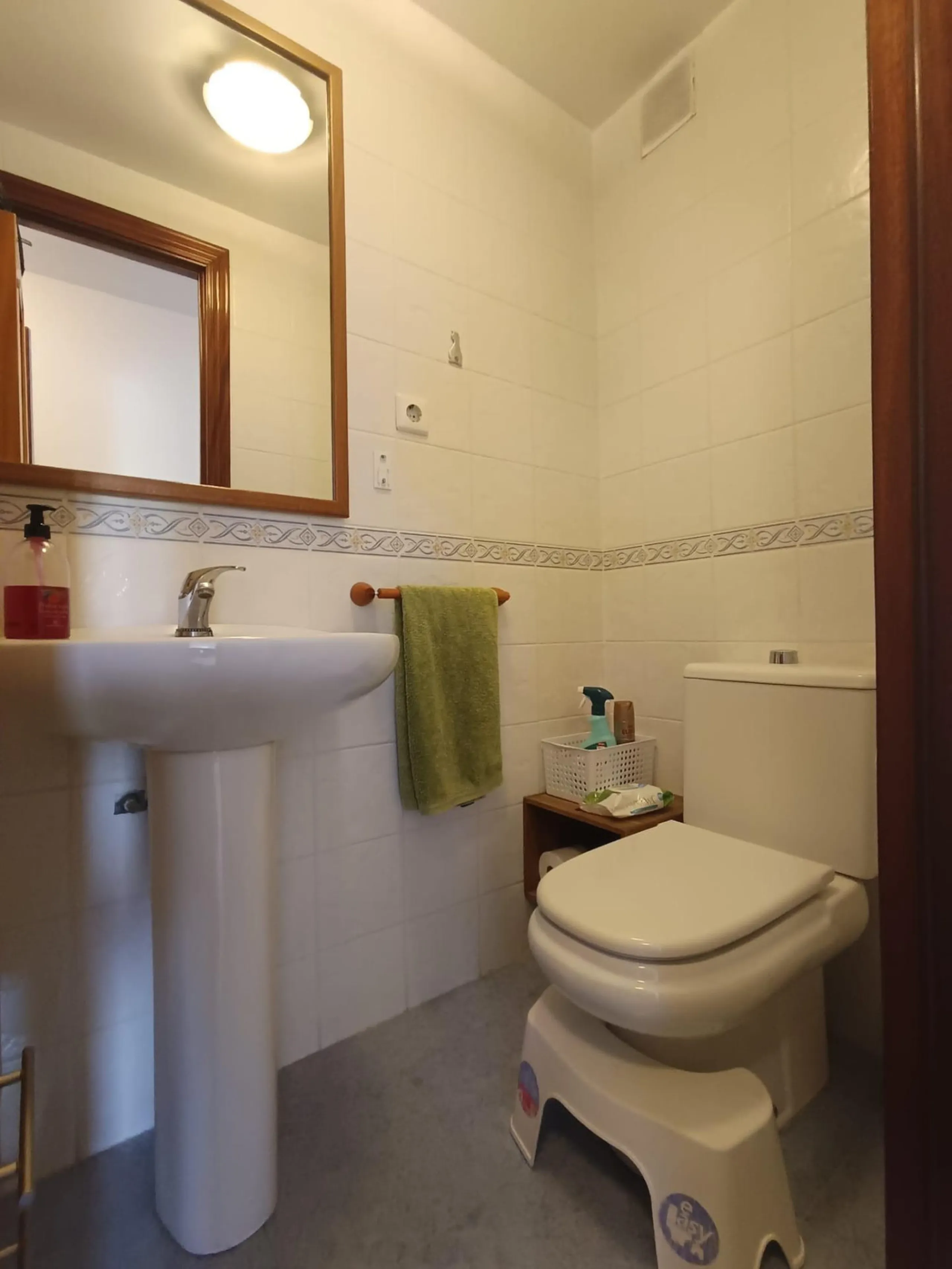 Apartment - Middle Floor Apartment в продаже в Fuengirola, Málaga. В доме 4 спален и 1 ванных комнат. Площадь дома 110 м²