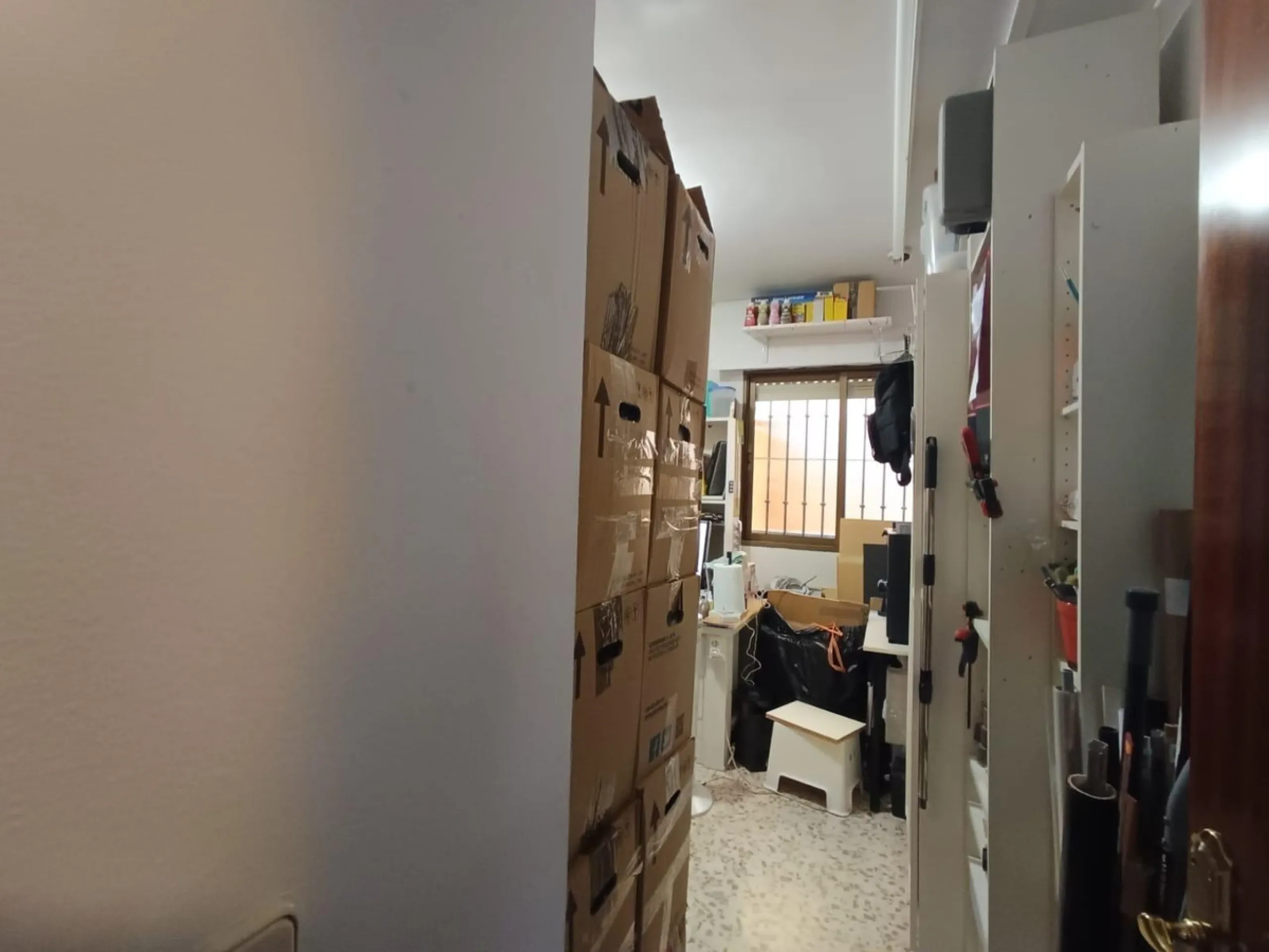 Apartment - Middle Floor Apartment в продаже в Fuengirola, Málaga. В доме 4 спален и 1 ванных комнат. Площадь дома 110 м²
