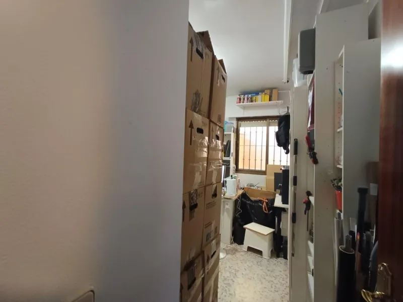 Apartment - Middle Floor Apartment в продаже в Fuengirola, Málaga. В доме 4 спален и 1 ванных комнат. Площадь дома 110 м²