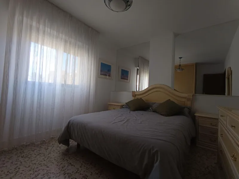 Apartment - Middle Floor Apartment в продаже в Fuengirola, Málaga. В доме 4 спален и 1 ванных комнат. Площадь дома 110 м²