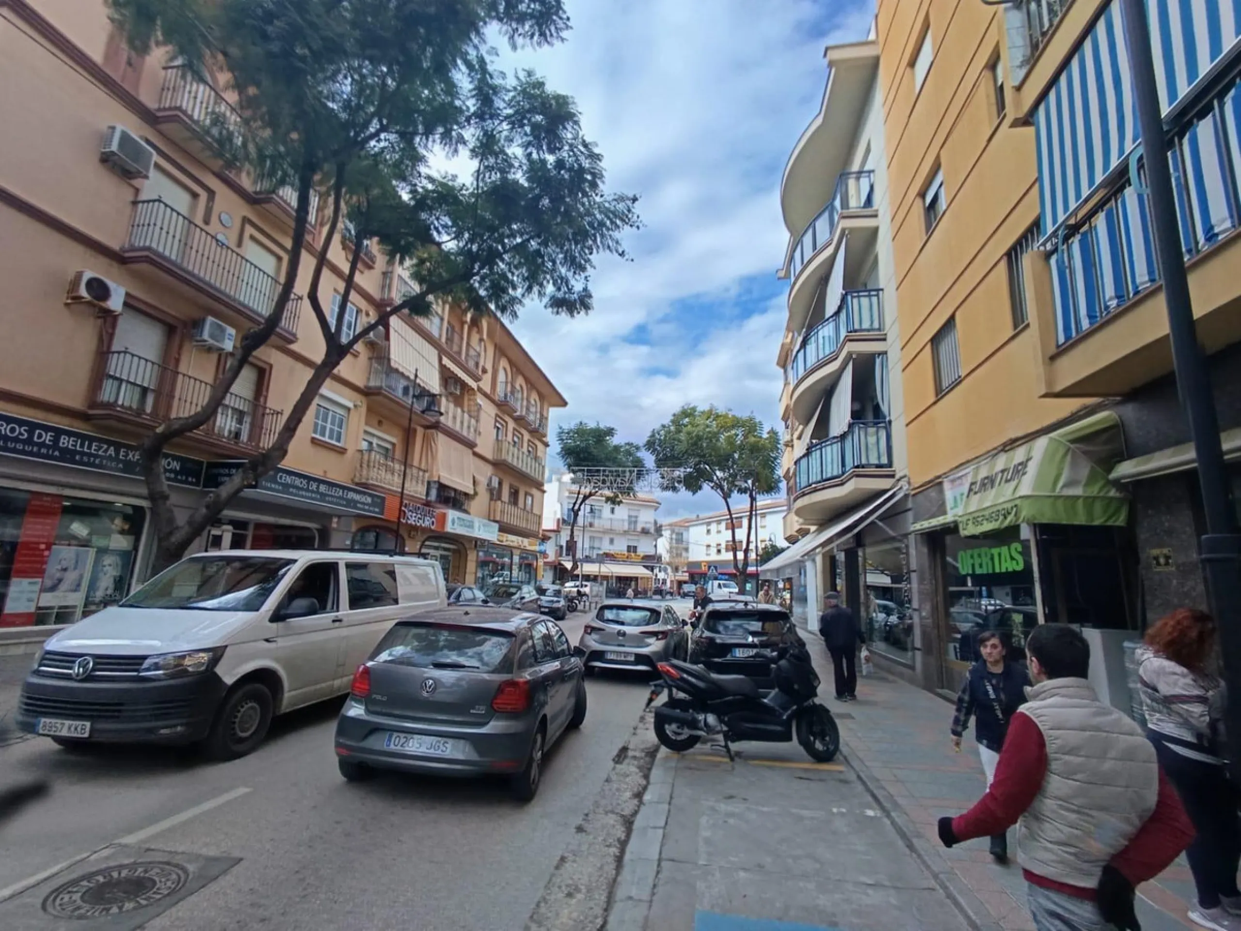 Apartment - Middle Floor Apartment в продаже в Fuengirola, Málaga. В доме 4 спален и 1 ванных комнат. Площадь дома 110 м²