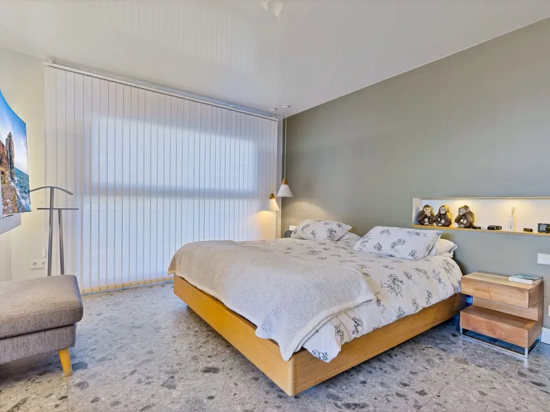 ✨ 235 m² built + 80 m² enclosed terrace | 591 m² plot | Private pool | Views of the Bay of Fuengirola ✨