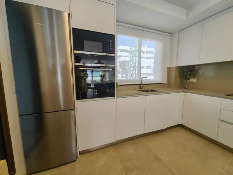 Brand-New Luxury 4-Bedroom Apartment in South Place, Las Mesas, Estepona