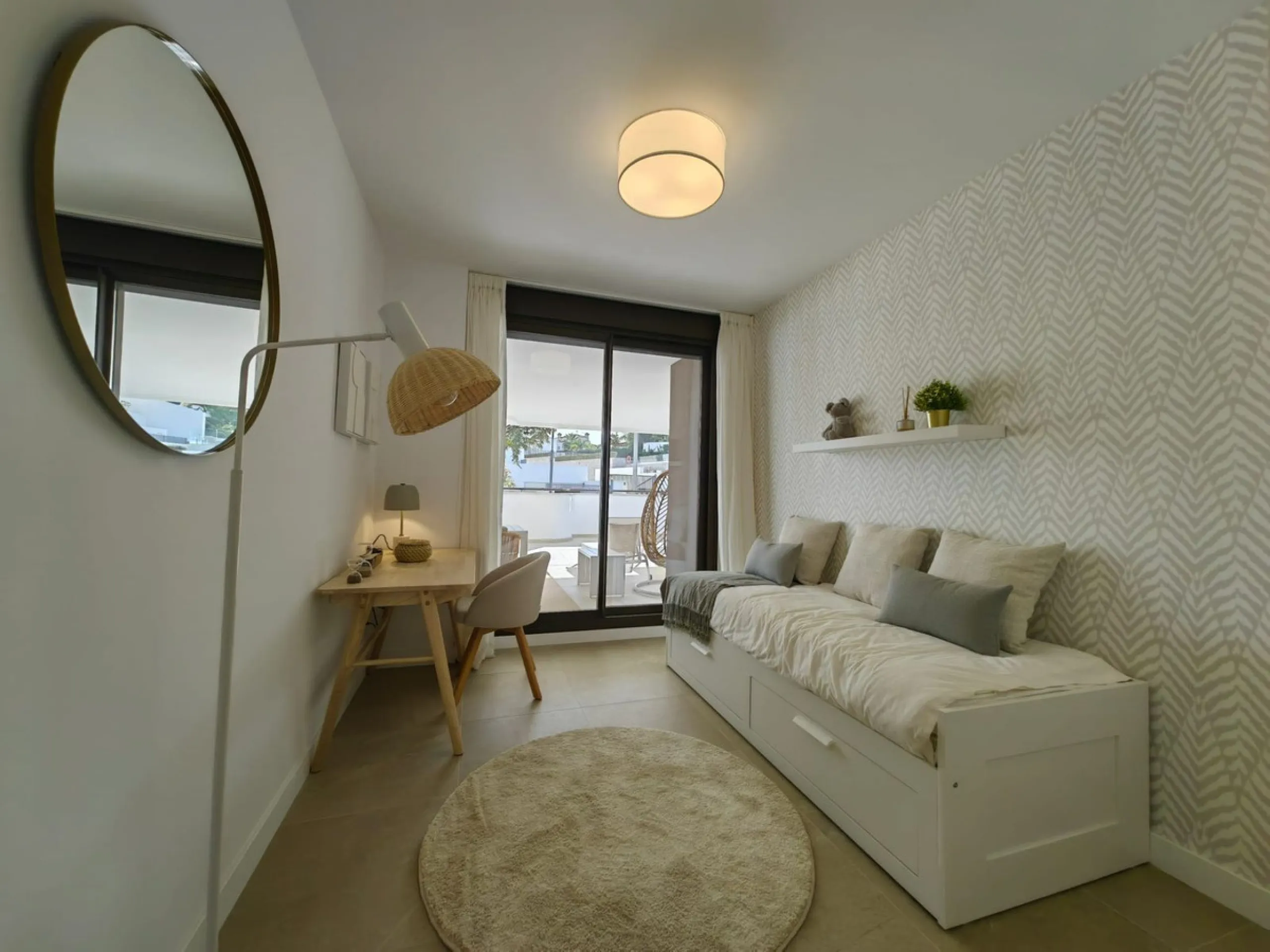 Brand-New Luxury 4-Bedroom Apartment in South Place, Las Mesas, Estepona