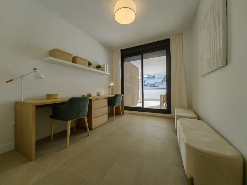 Brand-New Luxury 4-Bedroom Apartment in South Place, Las Mesas, Estepona