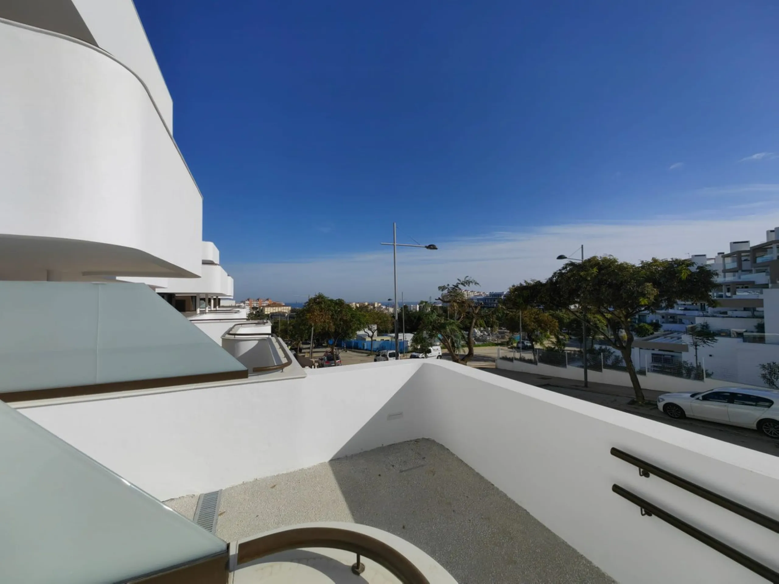 Brand-New Luxury 4-Bedroom Apartment in South Place, Las Mesas, Estepona
