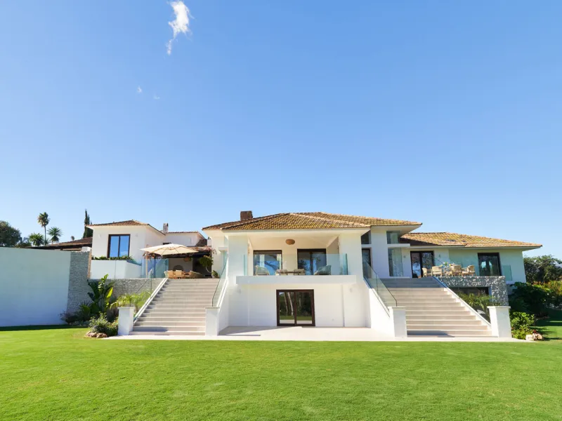 Villa Audrey | Luxury Modern Villa with Private Pool, Tennis Court & Guest Apartment.