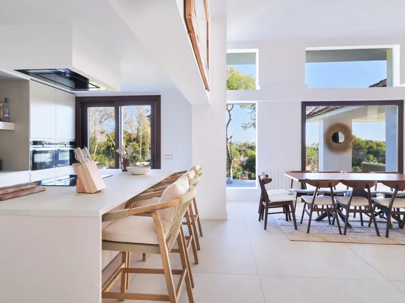 Villa Audrey | Luxury Modern Villa with Private Pool, Tennis Court & Guest Apartment.