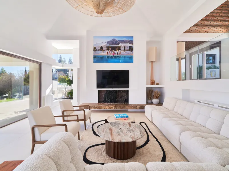 Villa Audrey | Luxury Modern Villa with Private Pool, Tennis Court & Guest Apartment.