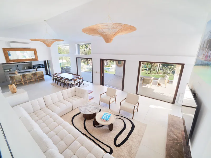 Villa Audrey | Luxury Modern Villa with Private Pool, Tennis Court & Guest Apartment.