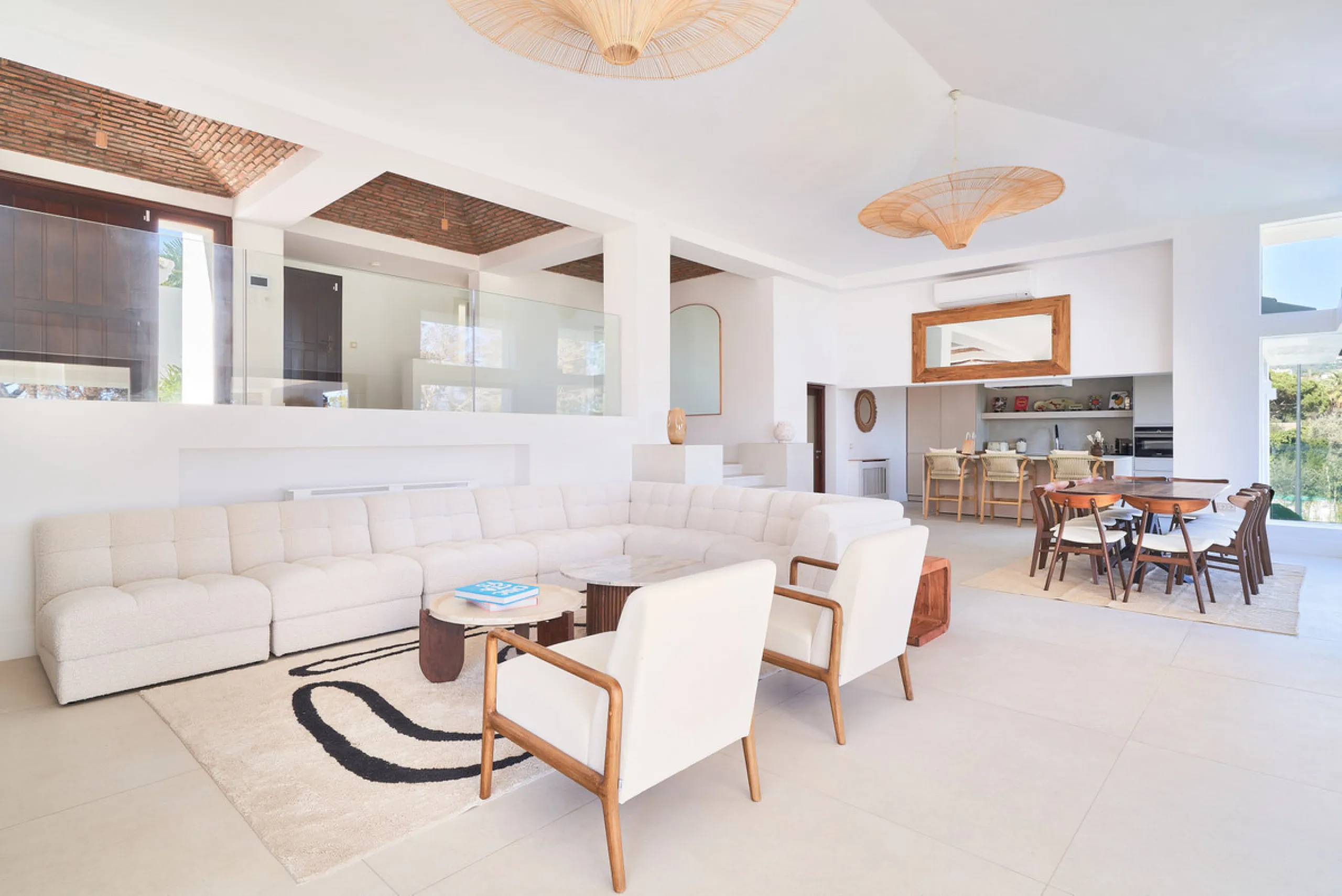 Villa Audrey | Luxury Modern Villa with Private Pool, Tennis Court & Guest Apartment.