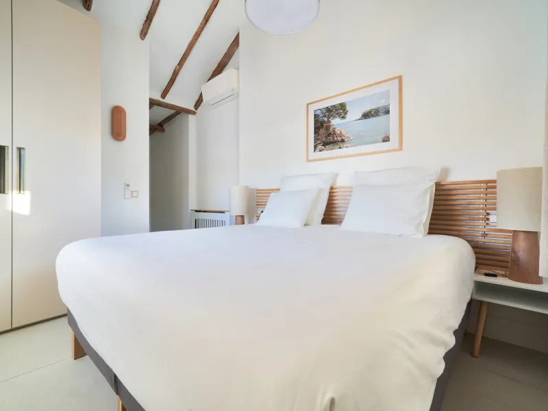 Villa Audrey | Luxury Modern Villa with Private Pool, Tennis Court & Guest Apartment.