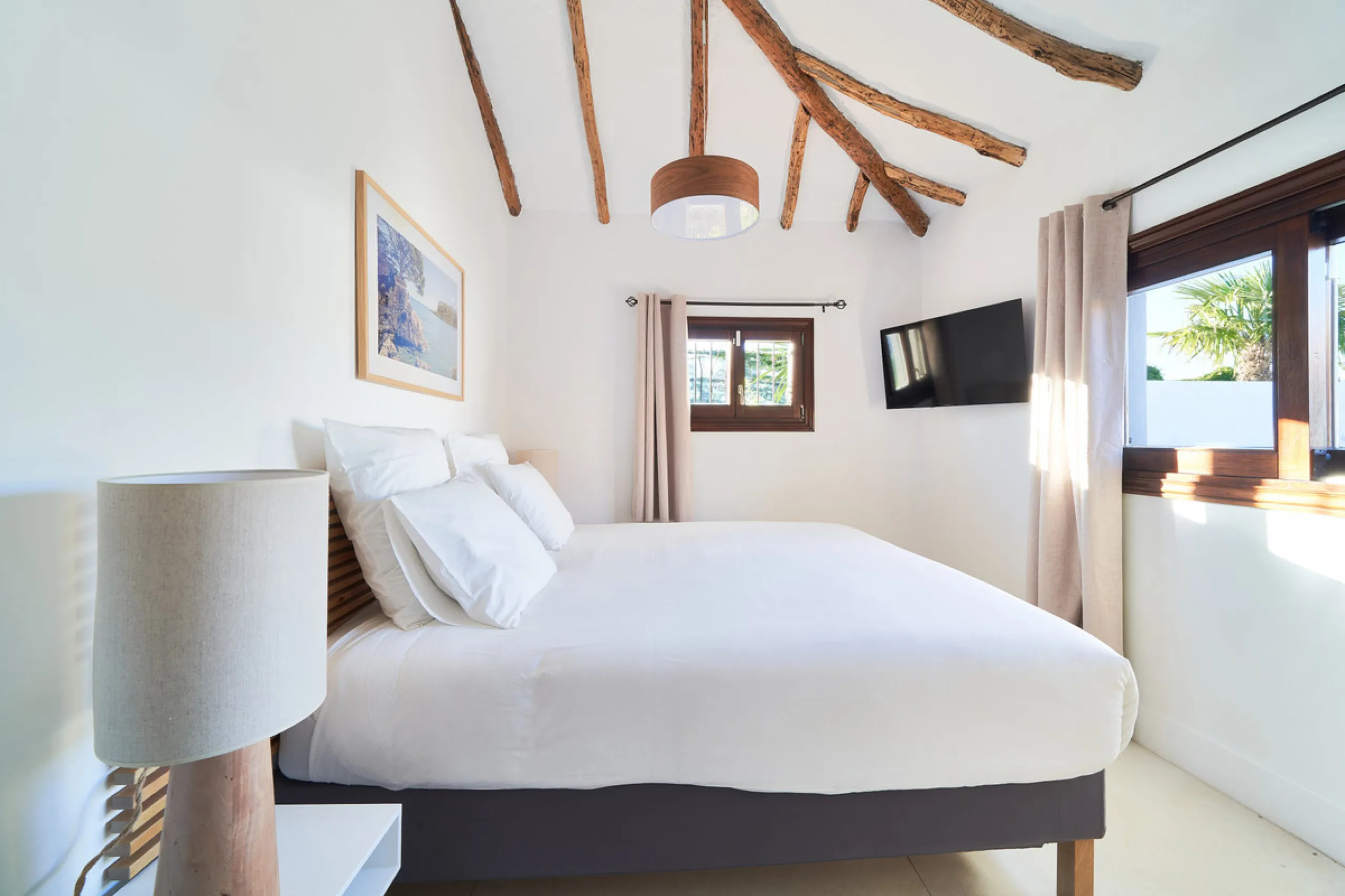 Villa Audrey | Luxury Modern Villa with Private Pool, Tennis Court & Guest Apartment.