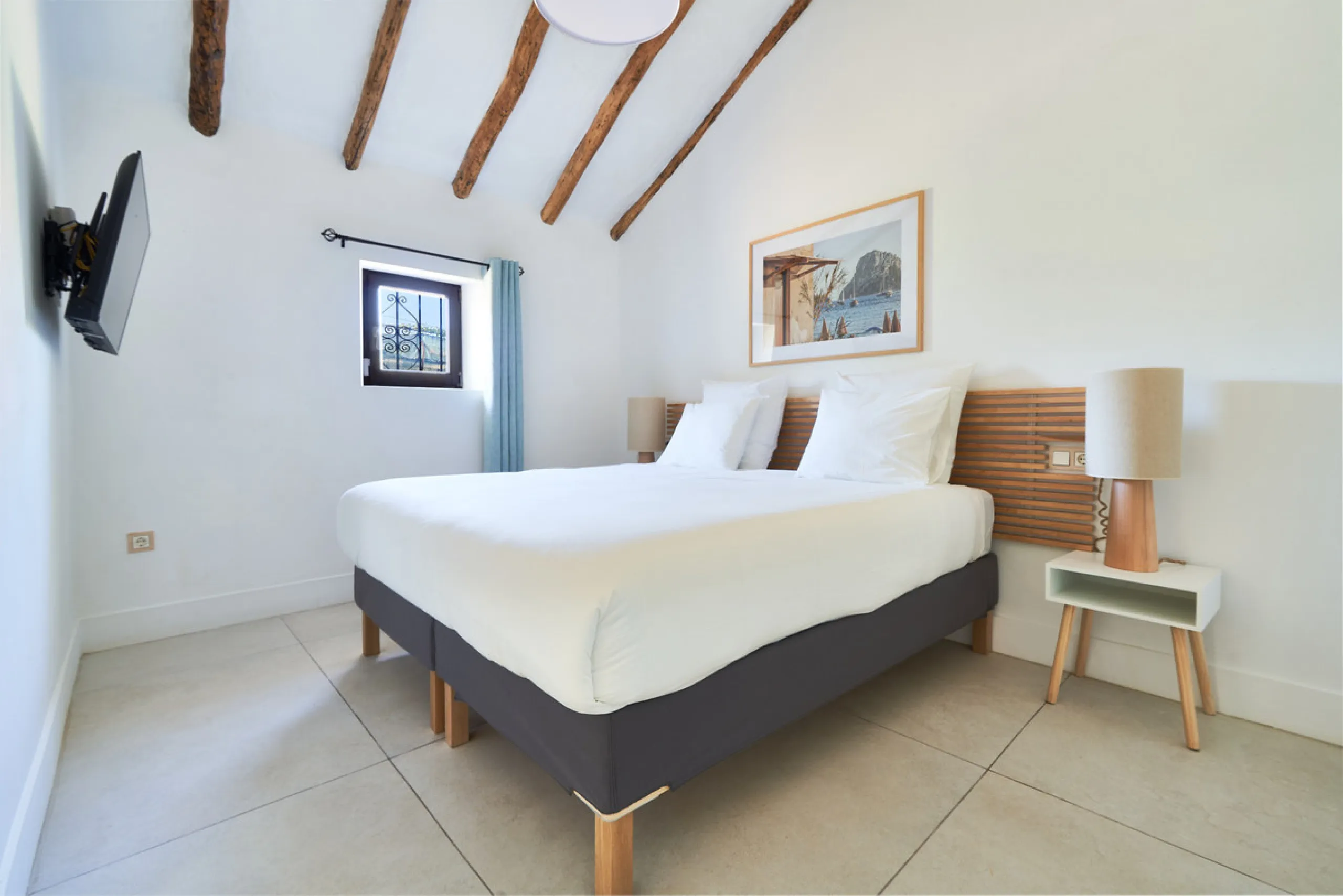 Villa Audrey | Luxury Modern Villa with Private Pool, Tennis Court & Guest Apartment.