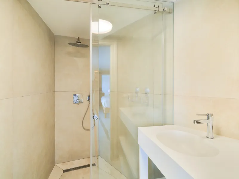 Villa Audrey | Luxury Modern Villa with Private Pool, Tennis Court & Guest Apartment.