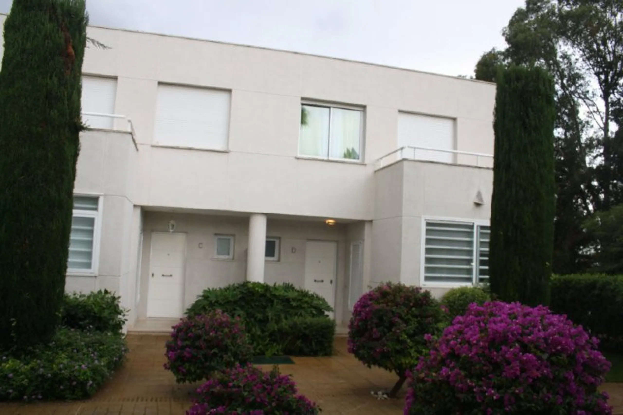 Apartment - Middle Floor Apartment в продаже в Estepona, Málaga. В доме 3 спален и 2 ванных комнат. Площадь дома 170 м²