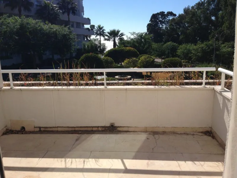Apartment - Middle Floor Apartment в продаже в Estepona, Málaga. В доме 3 спален и 2 ванных комнат. Площадь дома 170 м²