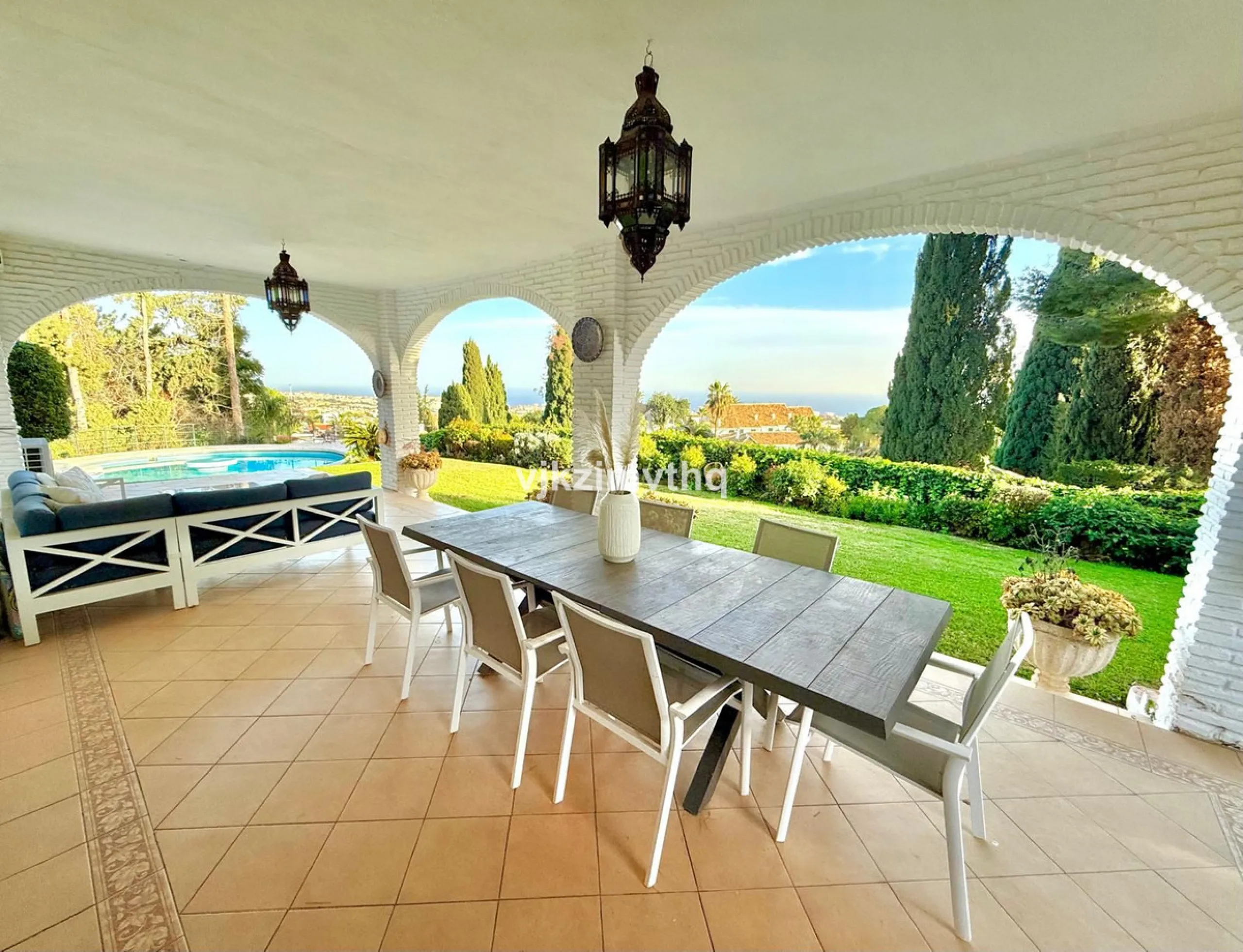 Located in the prestigious and historically significant Rancho Domingo, this exceptional single-story residence offers a rare opportunity to own a home in one of Costa del Sol's most iconic urbanizations. Designed by a student of Frank Lloyd Wright, Ranch